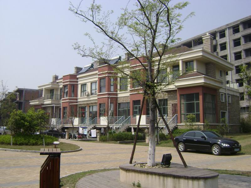 南昌绿地悦城E地块别墅水暖电分包项目